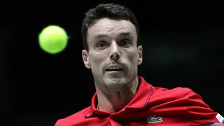 Roberto Bautista dejó el equipo español de Copa Davis “por un problema familiar”