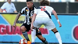 Leonardo Valencia ganó el título del Torneo Carioca con Botafogo