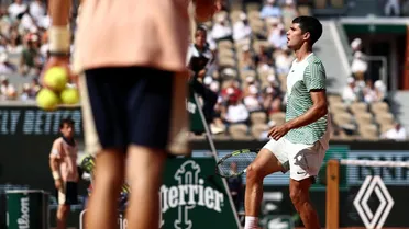 Roland Garros: La alegría de Djokovic por pasar a la final y la pena de Alcaraz por sus problemas físicos