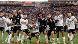 Jugador que termina contrato con Colo Colo puede reforzar a clásico rival en 2025