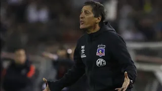 ByN avisa que una derrota en el clásico haría “insostenible” la continuidad de Mario Salas