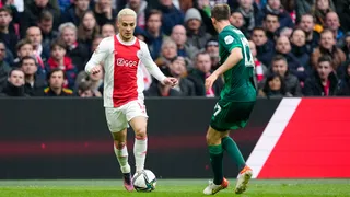 Ajax remontó sobre el final el clásico ante Feyenoord y mantuvo el liderato en Países Bajos