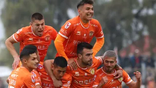 Cobreloa vence a Recoleta y toma impulso a la caza del liderato de la Primera B