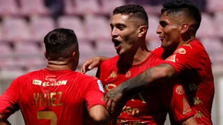 Leandro Garate marcó de penal y estiró la ventaja de Unión sobre Universidad Católica