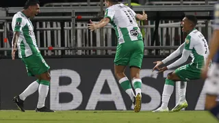 Atlético Nacional dominó a Racing en frenético duelo de ida en los octavos de la Libertadores