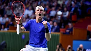 Denis Shapovalov logró su primer título tras coronarse en el ATP de Estocolmo
