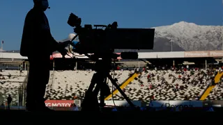 Canal 13 transmitirá un partido a la semana del Campeonato Nacional