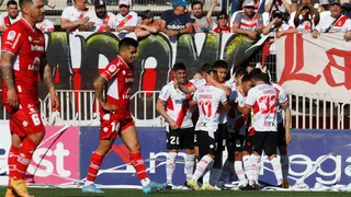 Sandoval metió un zapatazo de media distancia y puso en ventaja a Curicó sobre Ñublense