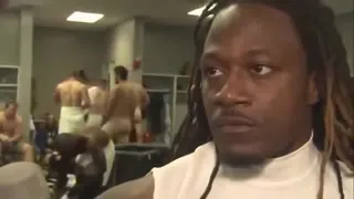 Jugadores de la NFL se quejaron por aparecer desnudos en televisión durante entrevista