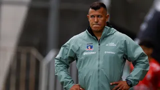 El dilema de Jorge Almirón: ¿arriesgar a sus figuras o guardarlas tras jugar por La Roja?