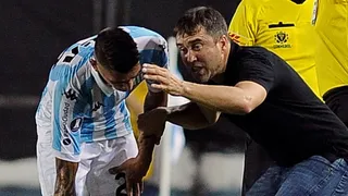El empujón de Centurión a su técnico Eduardo Coudet que desató la polémica en Argentina