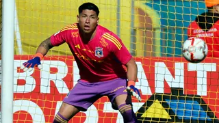 El portero que toma ventaja para reemplazar a Brayan Cortés en Colo Colo