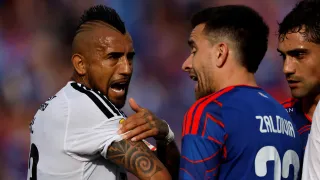 Los audios del VAR contradicen la versión de Vidal sobre el penal en el Superclásico