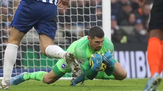 Arquero de Brighton donará 350 dólares a Australia por cada atajada en la Premier League