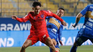 “Le pega en el tendón”: Así actuó el VAR en la polémica expulsión de Javier Altamirano en U de Chile