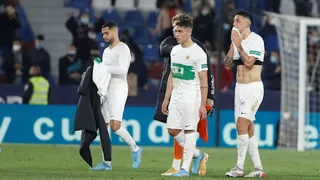 Enzo Roco sufrió junto a Elche una dura derrota a manos del colista Levante en la liga española