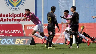 U. Española tuvo a un inspirado Patricio Rubio contra Antofagasta y rompió su mala racha de visita