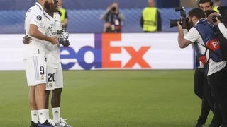 La UEFA galardonó a Benzema y Vinicius antes de la Supercopa