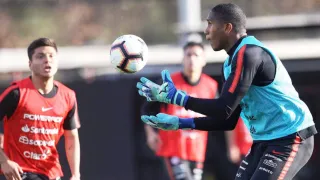 “Luz verde” de la FIFA: El ex seleccionado que deja Chile para jugar el Mundial