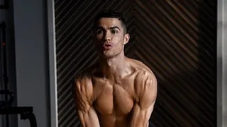 Cristiano Ronaldo causó sensación con imagen de su tonificado cuerpo en Instagram
