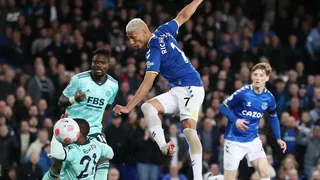 Everton salvó un empate ante Leicester gracias a gol agónico de Richarlison