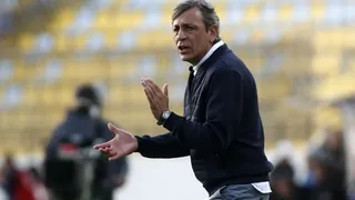 Hugo Vilches dejó de ser el técnico de Curicó Unido