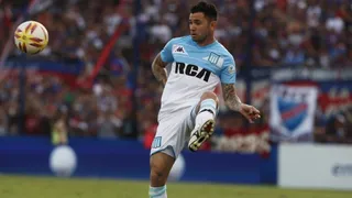 Eugenio Mena volvió a las canchas en empate de Racing ante Central Córdoba