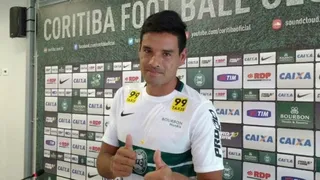 César Benítez: Colo Colo es una buena opción, pero tengo otras ofertas de Paraguay y Argentina