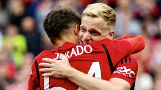 Manchester United ganó amistoso ante Olympique de Lyon con gol de Van de Beek