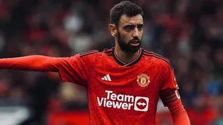 Manchester United sufrió tremendo golazo de mitad de cancha en Old Trafford