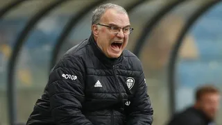 Marcelo Bielsa llegó a Inglaterra para avanzar negociaciones con Everton FC