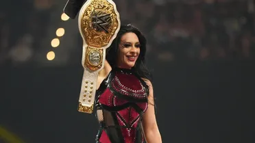 ¿Quién transmite Stephanie Vaquer vs Tiffany Stratton? Horario, canal, TV y cómo ver online WWE Crown Jewel Perth 2025