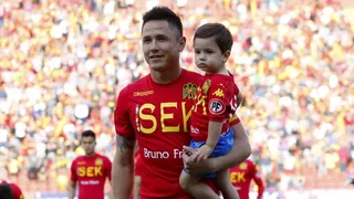 Gustavo Canales se despide del fútbol en choque de U. Española y amigos ante la U de 2011