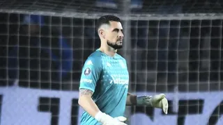 La U sigue empujando por poder cerrar la llegada de Gabriel Arias