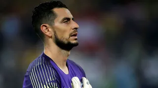 Marcelo Díaz, Eugenio Mena y Mauricio Isla saludaron al cumpleañero Gabriel Arias