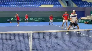 Equipo chileno de Copa Davis continúa sus exigentes trabajos en Bratislava