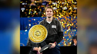 Alexander Bublik venció a Borna Coric y se coronó en el ATP de Montpellier