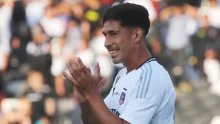 ¿Se quedará en Colo Colo? Aclaran la cláusula que complica el futuro de Salomón Rodríguez