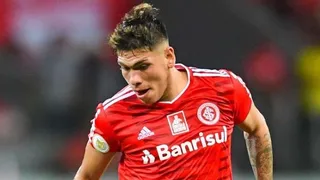 Carlos Palacios: Me siento muy bien, he trabajado mucho dentro y fuera del club