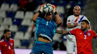 Conmebol destacó notable registro de Claudio Bravo en Clasificatorias