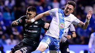 ¡Alerta en La Roja! Pablo Parra salió lesionado en empate de Puebla en México