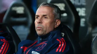 Ahora con más fuerza: Álvarez puso en duda su futuro en la U de Chile tras la caída en Sudamericana