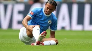 Guardiola confirmó que Leroy Sané estará más de seis meses fuera de las canchas
