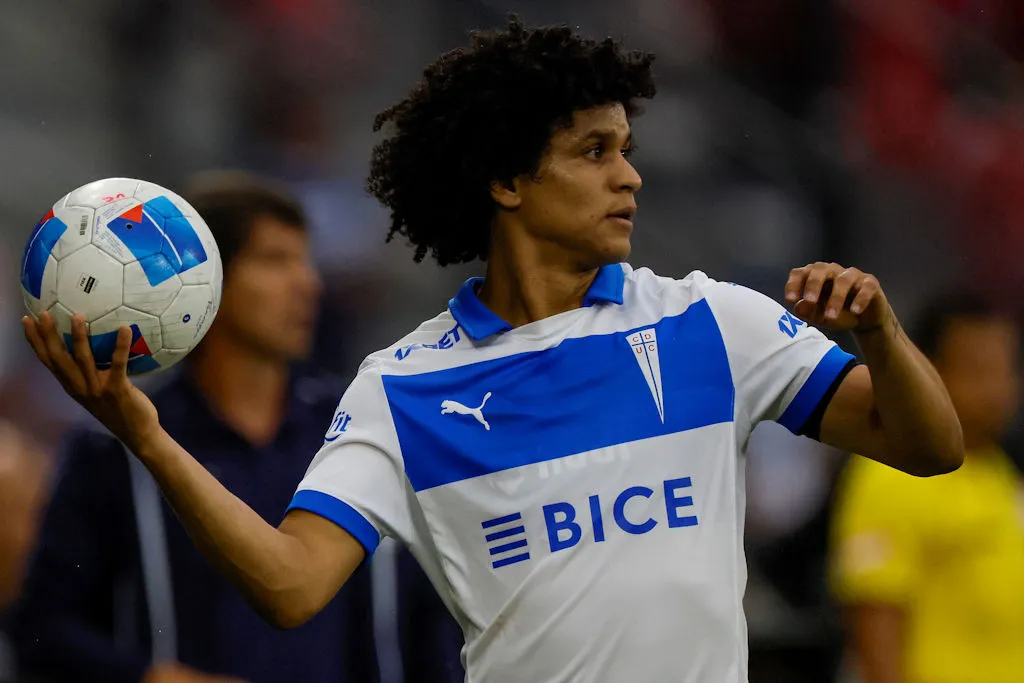 Eduard Bello parece tener pie y medio fuera de la UC para el 2026/ © Andrés Pina-Photosport
