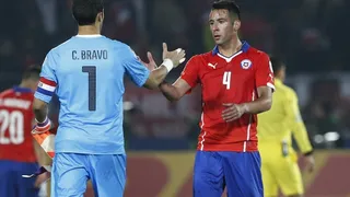 Isla se desmarcó de publicación que lo sindica como uno de los que pidió la salida de Bravo de la Roja