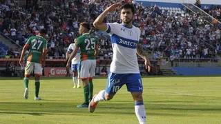 El golazo de Edson Puch en la contundente victoria de la UC ante Cobresal