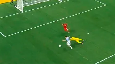 ¡Dale, hacete el canchero! Messi pecó de confiado y erró un gol increíble DOS VECES