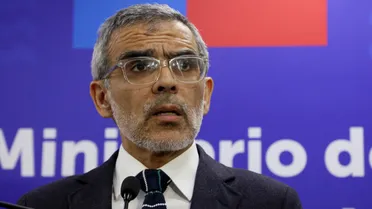 Ministro Luis Cordero anunció el fin del plan Estadio Seguro