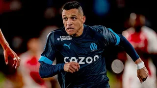Leyenda del fútbol francés se sumó al Olympique de Alexis Sánchez