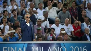 Andrea Bocelli encantó a los hinchas del fútbol en la final de la Champions 2016